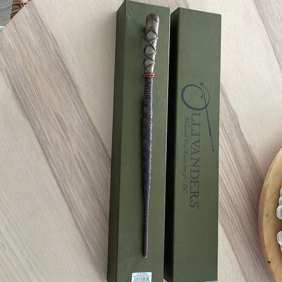 Wand Ollivanders bought at Universal Studios, Orlando. - Picture 6 of 6